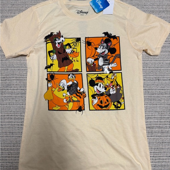 Disney Tops - Disney Cream T-Shirt with Halloween Characters